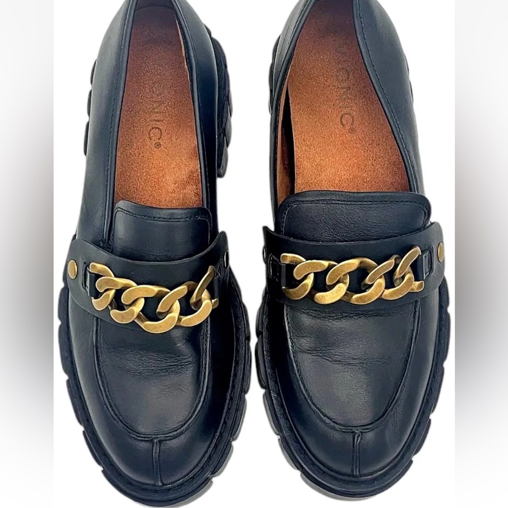Vionic Penny Loafers With Lug Soles.2 Snap on Front Choices,Gold Chain Or Plain. - Picture 2 of 13